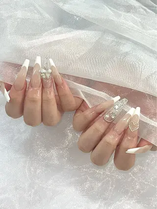 ネイル akari🎀 京橋 ARRINEのネイルデザイン