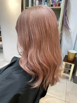 セミロング カラー ブリーチ特化 ハイトーンRYOYAのヘアスタイル