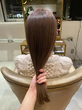 ロング カラー 聖 来のヘアスタイル