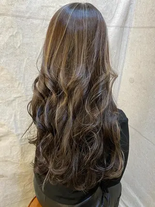 ロング 長濱 俊のヘアスタイル