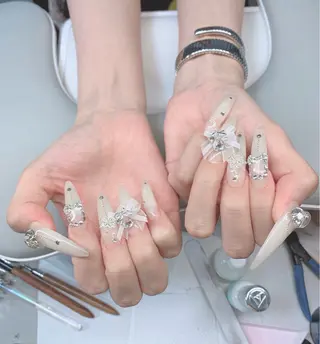 ネイル T. Leeのネイルデザイン