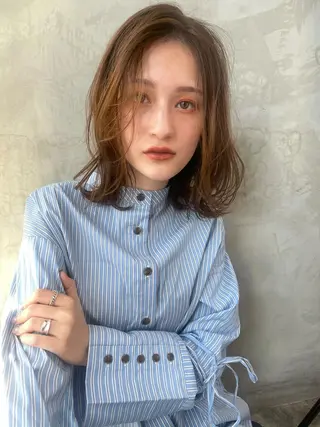 ミディアム TOMO GEEKS代表のヘアスタイル