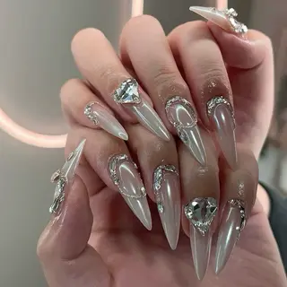 ロング T&D NailSalonのネイルデザイン