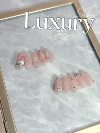 ネイル 𝑆𝑎𝑎𝑦𝑎 .⋆𝜗𝜚のネイルデザイン