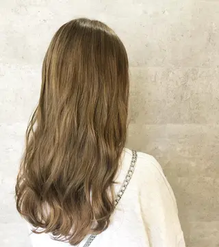 ロング カラー 髪質改善で 憧れの潤艶美髪にのヘアスタイル