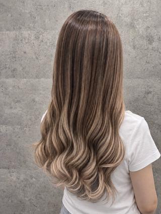 ロング 🤍HIKARI🤍 ハイライトのヘアスタイル