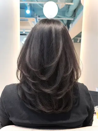 ロング ハッシュカット/銀座 /バタフライレイヤーのヘアスタイル