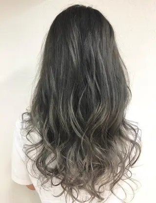 カラー 最高級エクステ /羽エクステ白石宇由のヘアスタイル