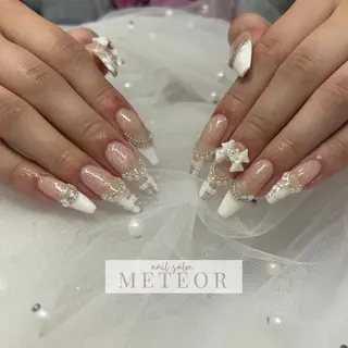 ネイル METEOR💫 staffのネイルデザイン