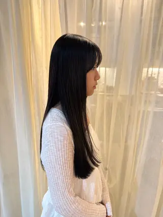 ロング 藤原 百花のヘアスタイル