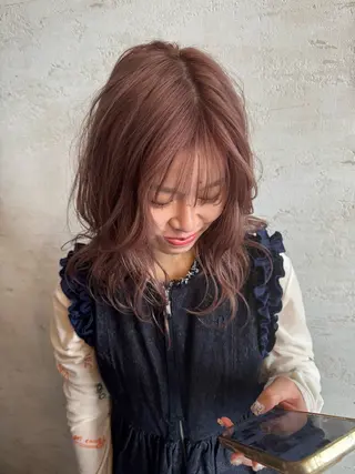 ミディアム マツノ ユウキのヘアスタイル
