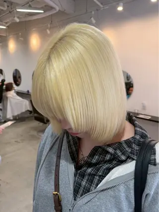 ショート カラー LUCK ユナのヘアスタイル