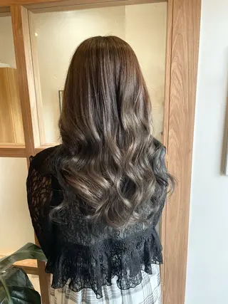 セミロング カラー ヘアアレンジ 秋山 幸太のヘアスタイル