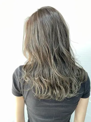 ロング カラー SHOEI／艶カラー /レイヤーカットのヘアスタイル