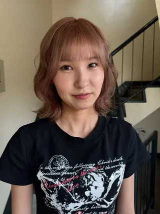 カラー 寺崎 由衣のヘアスタイル