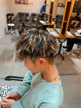 ショート カラー パーマ メンズ ツイスパ特化 石川 歳也のヘアスタイル