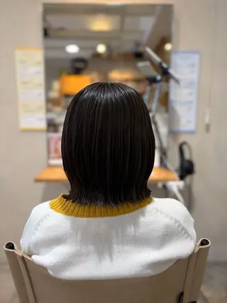 ミディアム momoka オリーブ/ベージュのヘアスタイル