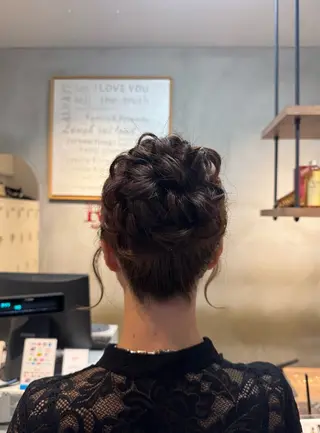 ロング ヘアアレンジ red neo あいりのヘアスタイル