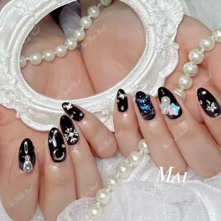 ネイル 🦋 Queenieのネイルデザイン