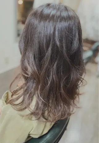 カラー 昼田 羅々のヘアスタイル
