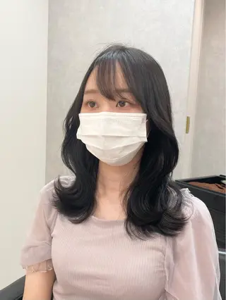 セミロング カラー 韓国ヘア/ 髪質改善/縮毛矯正のヘアスタイル