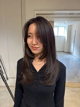 セミロング 新宿/顔周りカット +レイヤー＝しずく♩のヘアスタイル