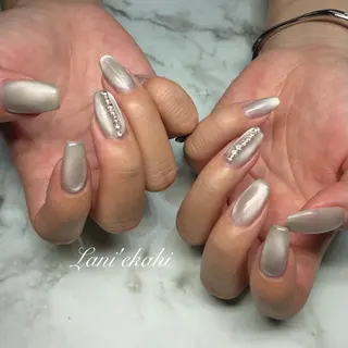 ネイル Lani Beeのネイルデザイン