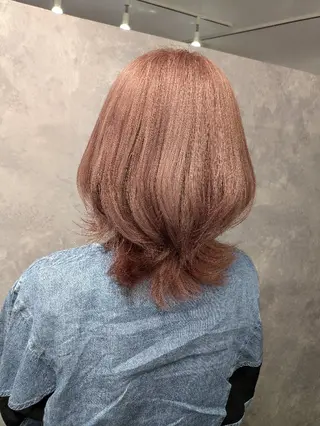 カラー ミディアム 佐藤 璃咲のヘアスタイル