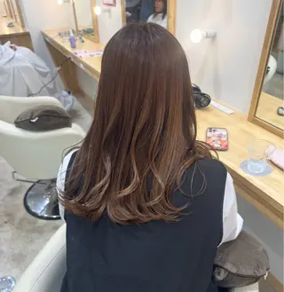 セミロング カラー 淡い暖色カラー🩰 girly ♡ ノアのヘアスタイル
