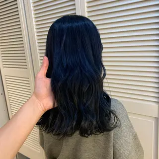 セミロング カラー 天野 利咲のヘアスタイル