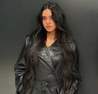 ロング 海外風レイヤーカット Haruのヘアスタイル
