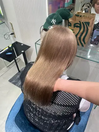 カラー Mii. 内田萌々のヘアスタイル