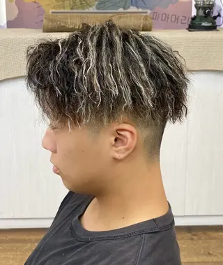 ミディアム メンズ特化サロン ウエダ ヒロキのヘアスタイル