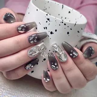 ネイル Queens ひなのネイルデザイン