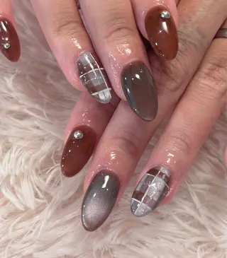 ネイル Lelole 🫧マグネット🫧のネイルデザイン
