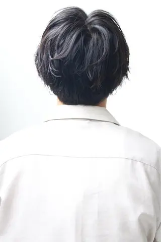 ショート カラー パーマ メンズ センターパート/毛 流れ/パーマ特化のヘアスタイル