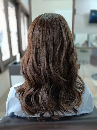 ミディアム 勝連 利恵のヘアスタイル
