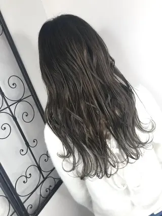 ロング カラー AVANCE 長尾 尚悟のヘアスタイル