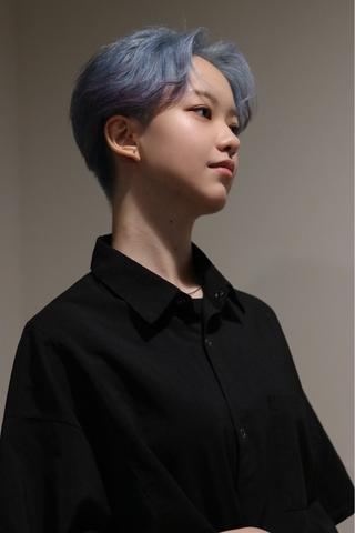 ショート カラー 浅野 匠のヘアスタイル