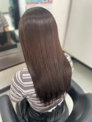 ロング 吉田 麻倫のヘアスタイル