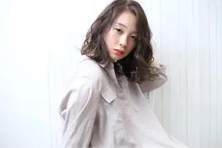 ミディアム カラー サワタ ミサのヘアスタイル