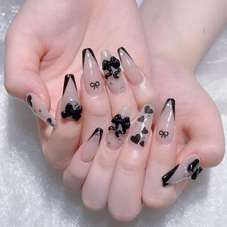 ネイル Queens テイのネイルデザイン