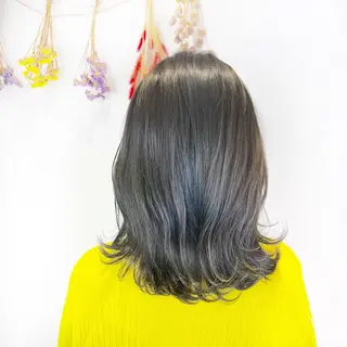 ミディアム カラー 小顔レイヤー/ ベージュ🤍Rieのヘアスタイル