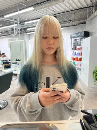 ロング カラー ハイトーン/レイヤー 💜Akaneのヘアスタイル