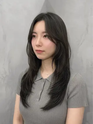 ロング カラー 吉田勇人🩶レイヤー •透明感カラー•暗髪のヘアスタイル