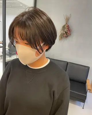ショート 暖色カラー🍊 ボブ🌿顔周りcutのヘアスタイル
