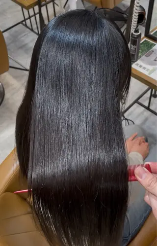 ミディアム 🫧小顔顔周りカット レイヤー/縮毛/白倉のヘアスタイル