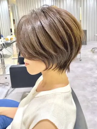 ショート 大人ショート特化 ✄山嵜菜織のヘアスタイル
