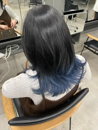 ミディアム カラー インナーカラー 推し ブリーチ 髪質改善のヘアスタイル