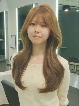 ロング カラー Airi 韓国y2k ハイレイヤーのヘアスタイル